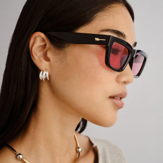 Le Castle | Black Crimson Tint