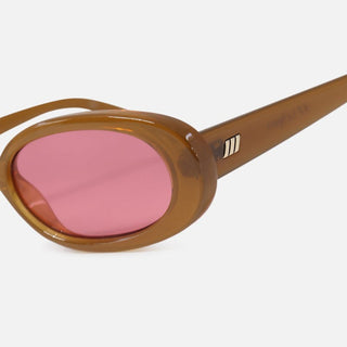 OUTTA LOVE | TOFFEE CRIMSON TINT