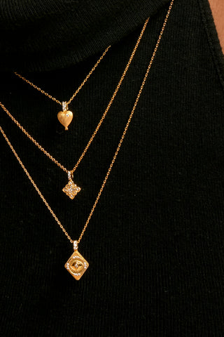 COLLIER - EYE IN A BOX