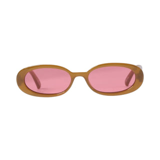 OUTTA LOVE | TOFFEE CRIMSON TINT