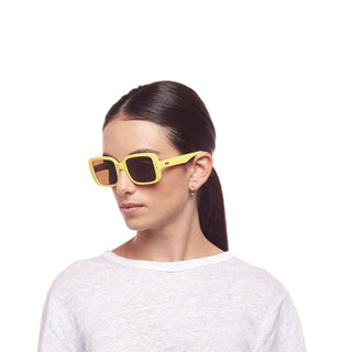 Saline | Yellow